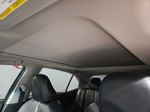 Used 2020 Toyota Camry XSE image 25