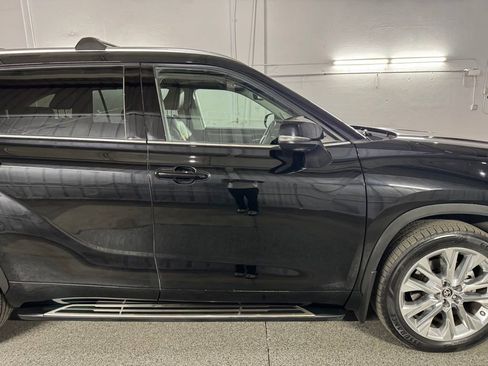 Used 2020 Toyota Highlander Limited AWD/4WD image 6