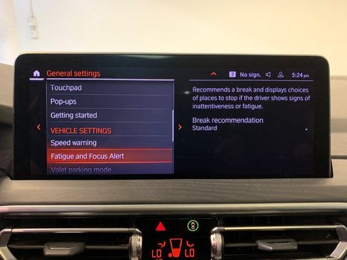 Used 2022 BMW X4 xDrive30i w/ M Sport Package 2 AWD/4WD image 31