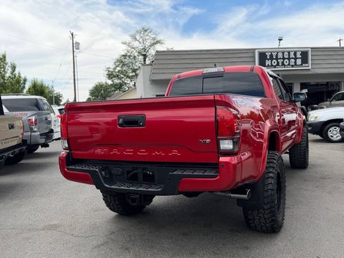 Used 2018 Toyota Tacoma TRD Off-Road w/ Technology Package AWD/4WD image 93