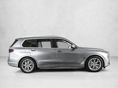 Used 2024 BMW X7 xDrive40i w/ Premium Package image 4