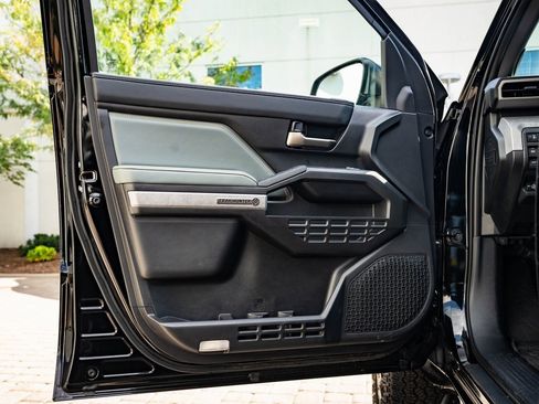 Used 2025 Toyota Tacoma Trailhunter w/ Tow Tech Package image 24