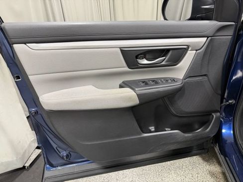 Used 2017 Honda CR-V LX image 16