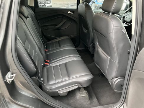 Used 2019 Ford Escape SEL image 16