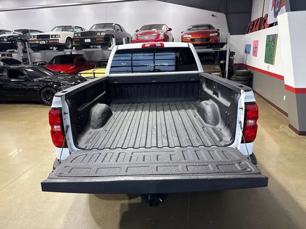Used 2019 Chevrolet Silverado 2500 LT AWD/4WD image 11