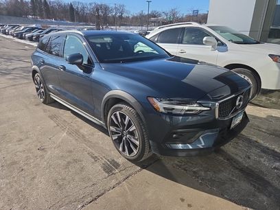 Used 2022 Volvo V60 T5 Cross Country