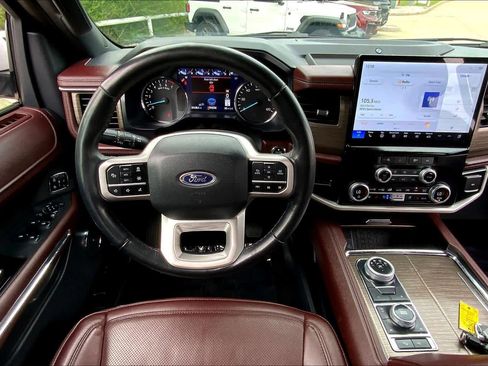 Used 2024 Ford Expedition Max Limited image 6