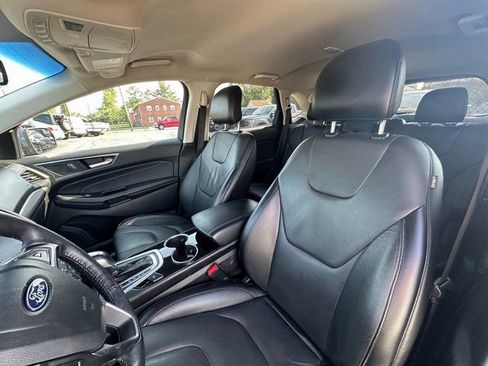 Used 2018 Ford Edge Titanium image 11