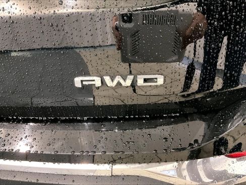 Used 2022 GMC Terrain SLT w/ Infotainment Package II image 29