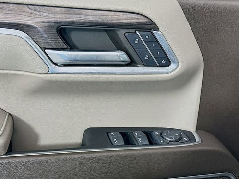 Used 2024 Chevrolet Silverado 1500 LTZ w/ LTZ Premium Texas Edition image 17