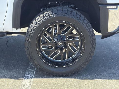 Used 2025 GMC Sierra 2500 Pro image 32