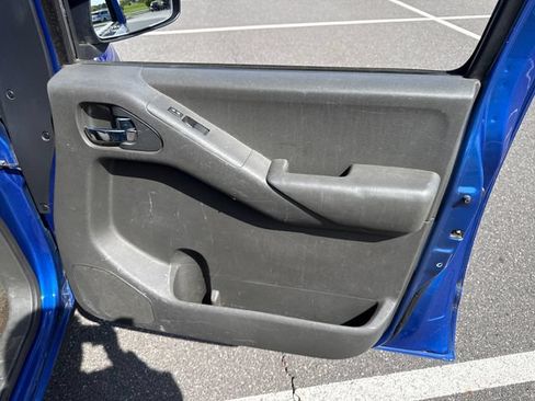 Used 2014 Nissan Frontier SV RWD image 17