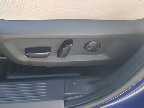 Used 2022 Nissan Rogue SV image 27