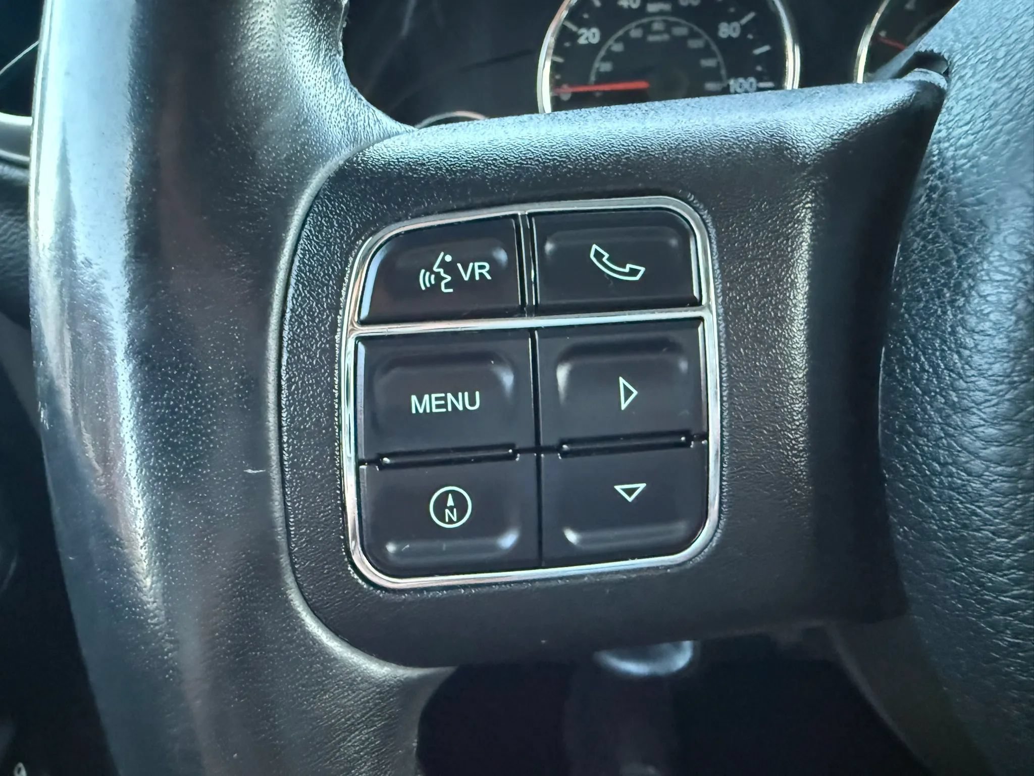 Used 2015 Jeep Wrangler Unlimited Sahara w/ Connectivity Group AWD/4WD image 24
