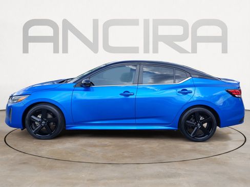 Used 2024 Nissan Sentra SR FWD image 11