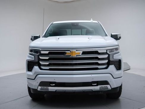 New 2026 Chevrolet Silverado 1500 High Country w/ Technology Package AWD/4WD image 12