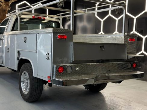 Used 2018 Chevrolet Silverado 2500 W/T RWD image 11
