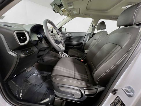 Certified 2025 Hyundai Venue SEL FWD image 20