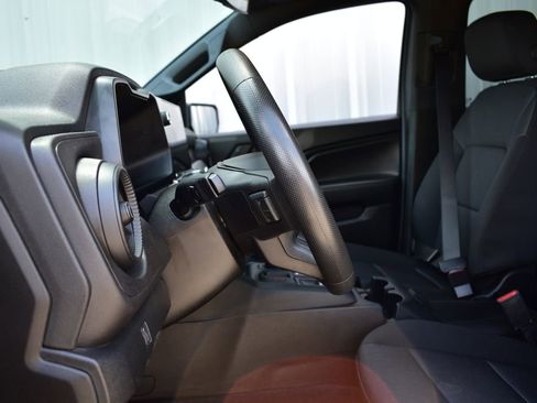 Used 2023 Chevrolet Colorado W/T RWD image 36
