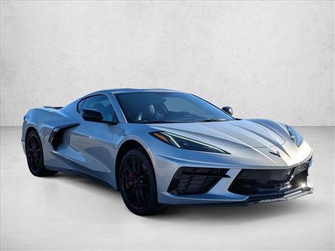 Used 2023 Chevrolet Corvette Stingray Preferred Cpe w/ Z51 Performance Package RWD image 3