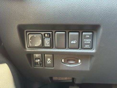 Used 2014 INFINITI QX70 2WD w/ Premium Package image 18