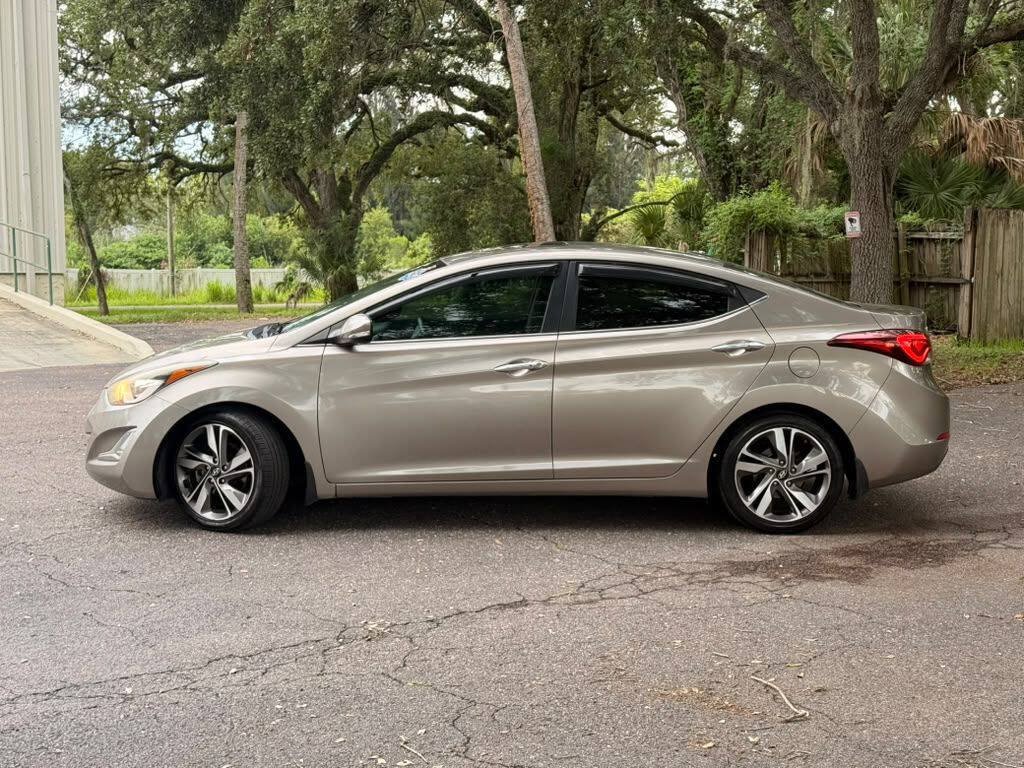 Used 2015 Hyundai Elantra Limited w/ Option Group 05 FWD image 8