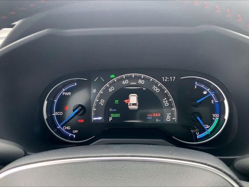 New 2025 Toyota RAV4 SE image 19