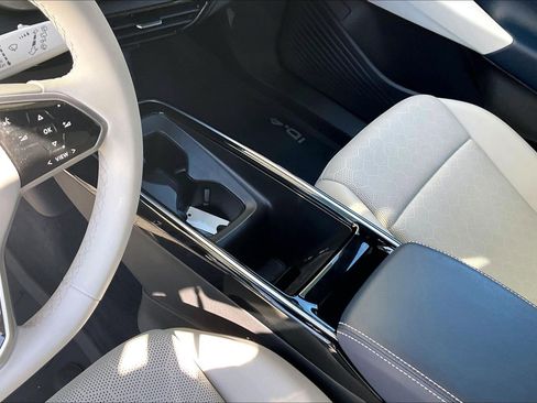 Used 2023 Volkswagen ID.4 Pro S image 15