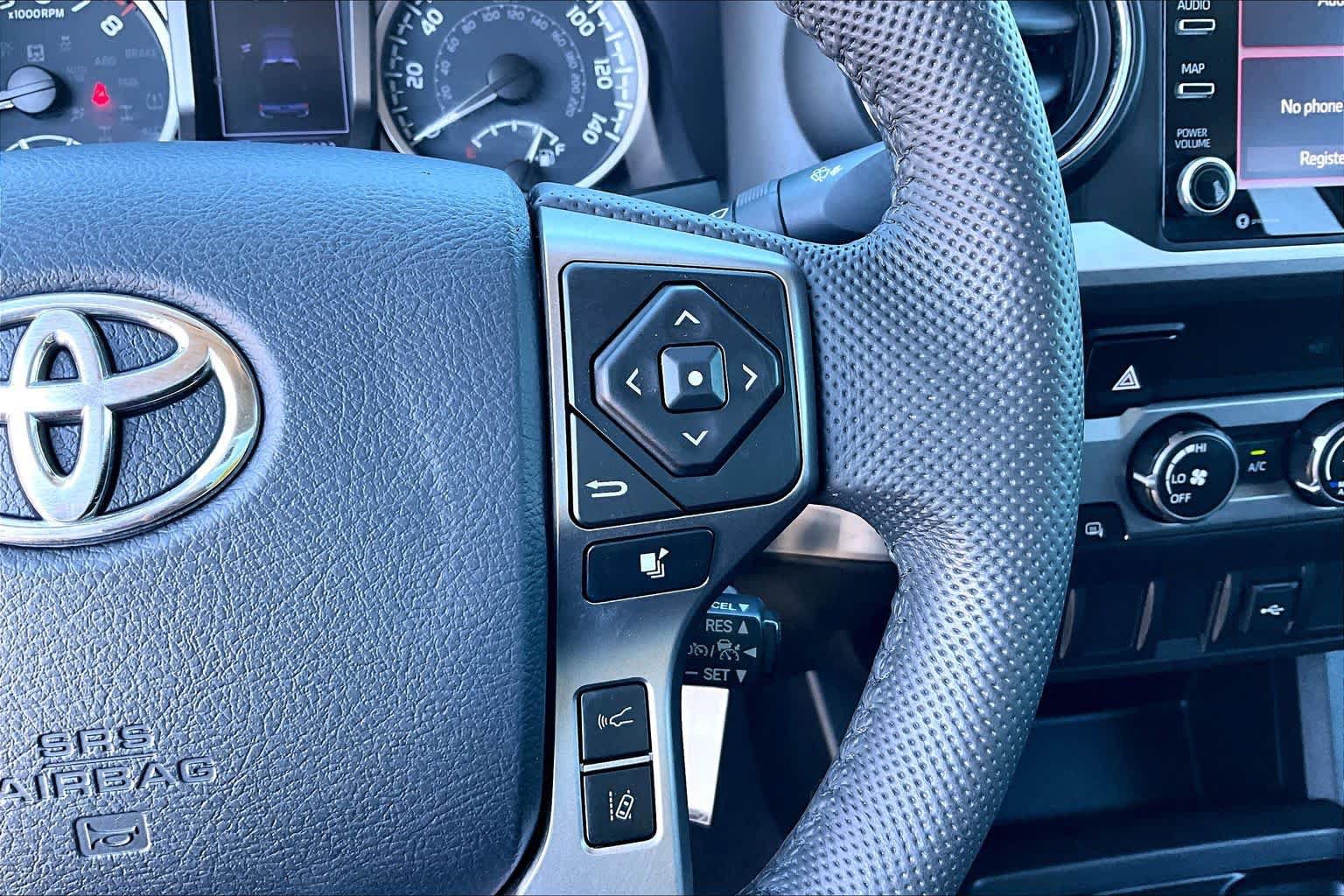 Used 2020 Toyota Tacoma SR5 RWD image 25