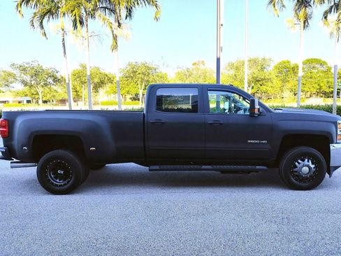 Used 2018 Chevrolet Silverado 3500 LT w/ LT Convenience Package image 5