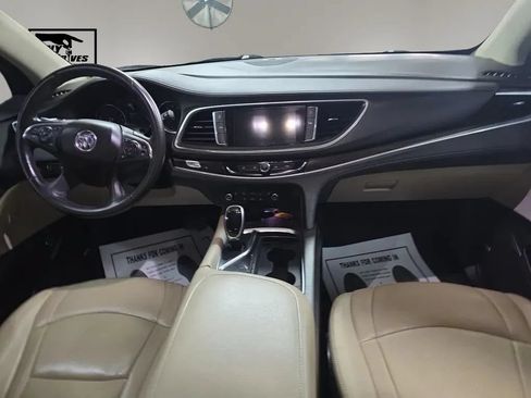 Used 2020 Buick Enclave Essence w/ Sound and Sites Package AWD/4WD image 14