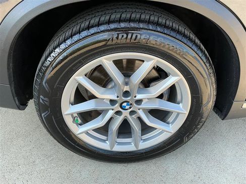 Used 2019 BMW X5 xDrive40i AWD/4WD image 23