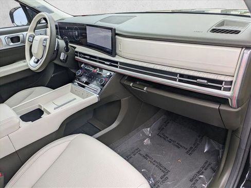 Used 2025 Hyundai Santa Fe Calligraphy image 18