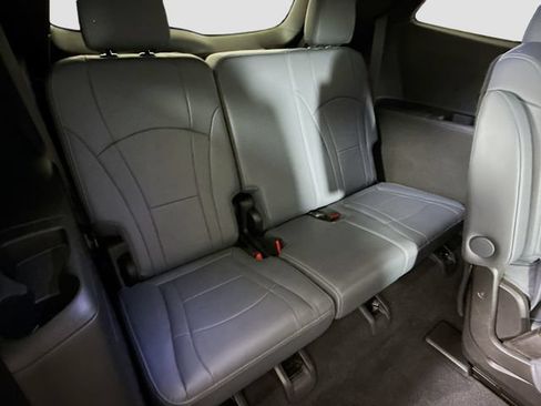 Used 2023 Buick Enclave Essence FWD image 25