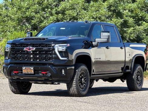 New 2026 Chevrolet Silverado 2500 ZR2 AWD/4WD image 8