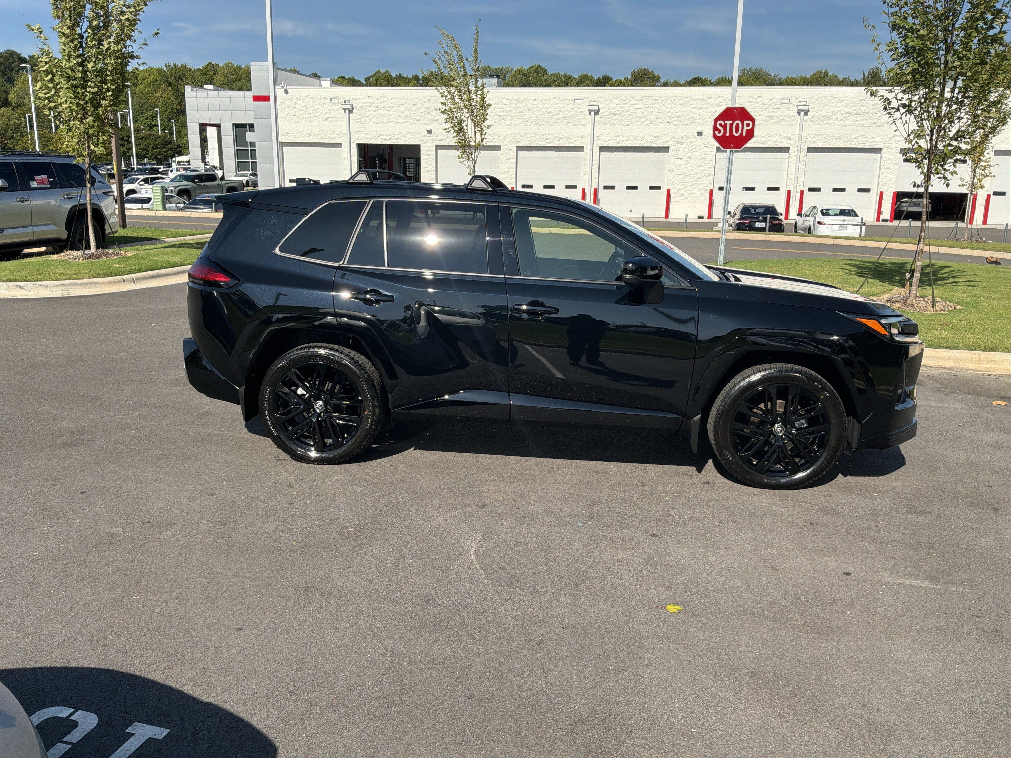 Used 2026 Toyota RAV4 XSE w/ Weather Package AWD/4WD image 11