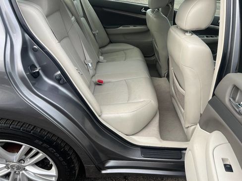 Used 2012 INFINITI G37 x w/ Premium Pkg image 23