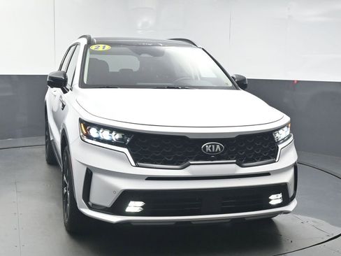 Used 2021 Kia Sorento SX image 3