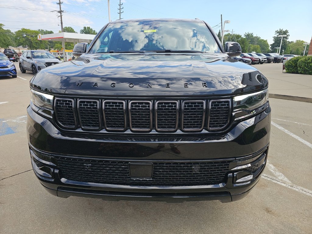 Used 2024 Jeep Wagoneer Series II AWD/4WD image 7