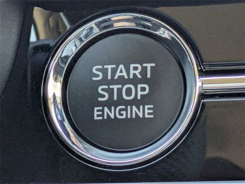 New 2025 Mitsubishi Outlander ES image 32