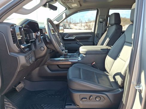 Used 2024 Chevrolet Silverado 1500 LTZ w/ LTZ Premium Package image 13