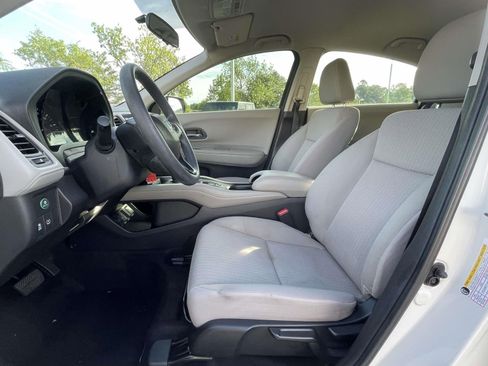 Used 2017 Honda HR-V LX image 15