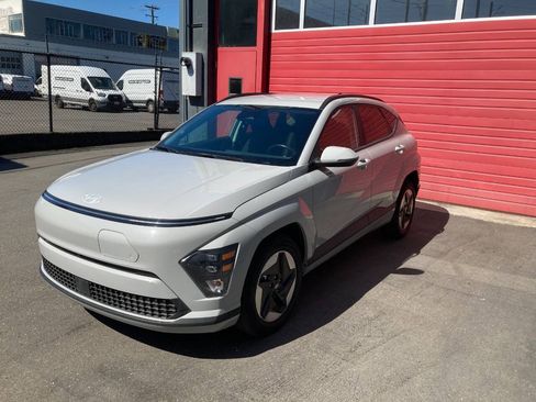Used 2024 Hyundai Kona SEL FWD image 6