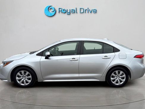 Used 2022 Toyota Corolla LE w/ Carpet Mat Package (TMS) image 3