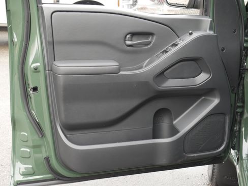 New 2026 Nissan Frontier SV image 32