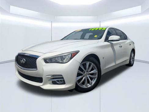 Used 2015 INFINITI Q50 Premium w/ Navigation Package RWD image 1