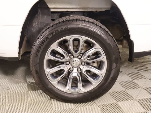 Used 2019 RAM 1500 Big Horn AWD/4WD image 18