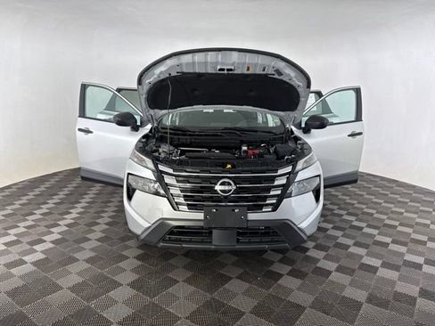 Certified 2024 Nissan Rogue S FWD image 11