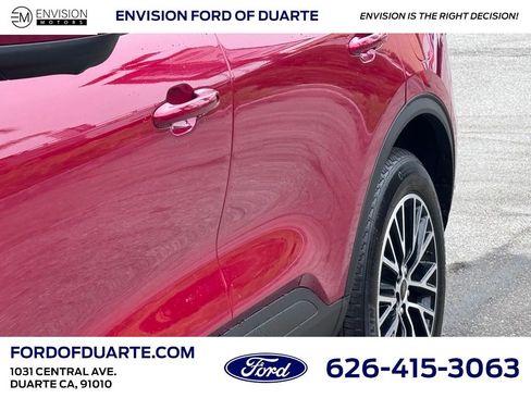 New 2024 Ford Escape SE w/ PHEV Premium Package image 9