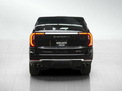 Used 2025 GMC Yukon XL Denali AWD/4WD image 4
